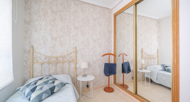 Sale - Apartment - Guardamar del Segura - Pueblo