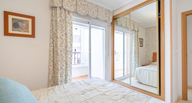 Sale - Apartment - Guardamar del Segura - Pueblo