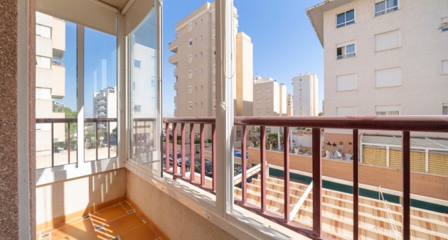 Sale - Apartment - Guardamar del Segura - Pueblo