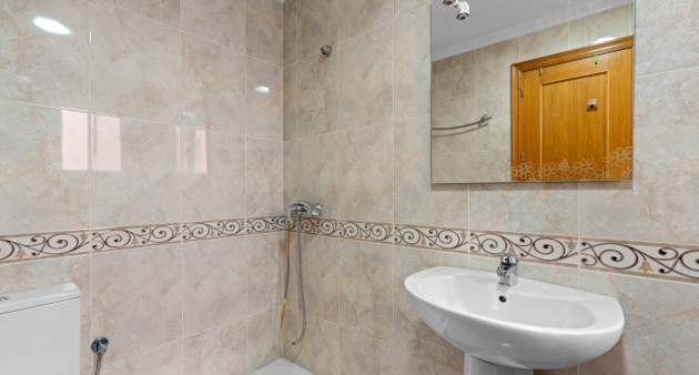 Bruktbolig - Leilighet - Alicante - El Campello