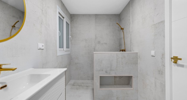 Sale - Apartment - Torrevieja - Playa del Acequión