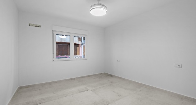 Sale - Apartment - Torrevieja - Playa del Acequión