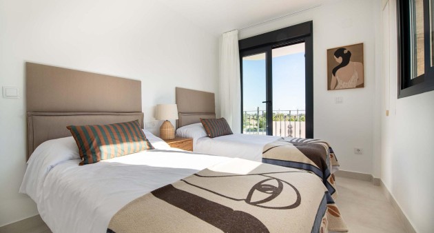 Nowo zbudowane - Town House - Cox - San Fernando