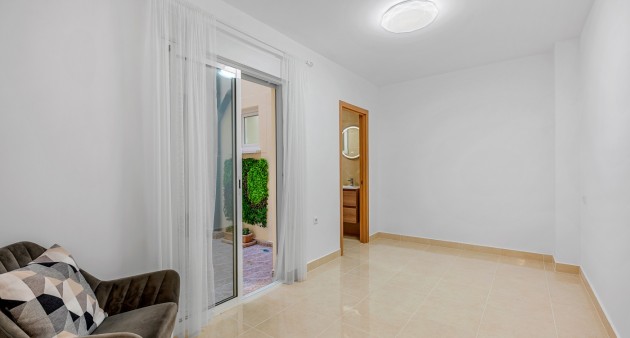 Sale - Apartment - Torrevieja - Playa del cura