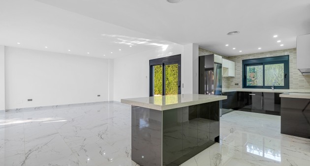 Sale - Villa - Campoamor