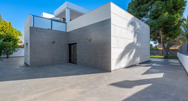 Sale - Villa - Campoamor