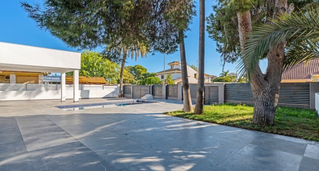 Sale - Villa - Campoamor