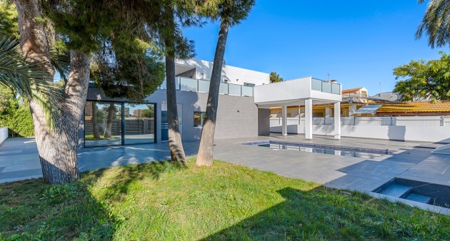 Sale - Villa - Campoamor