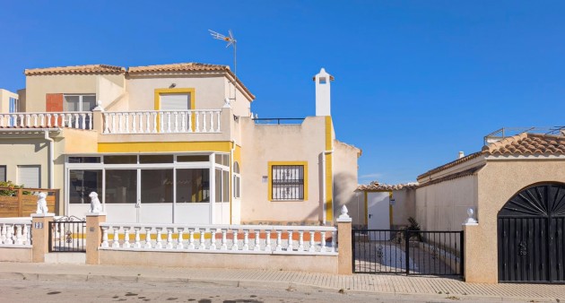 Sale - Bungalow - Orihuela costa - Los Altos