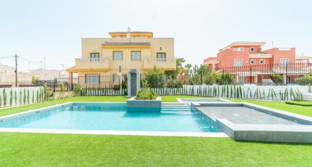 Novostavba - Bungalow - Torrevieja - Los Balcones