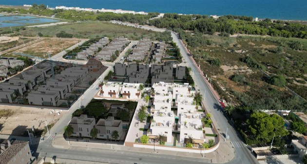 Nueva construcción  - Chalet - La Marina - El pinet