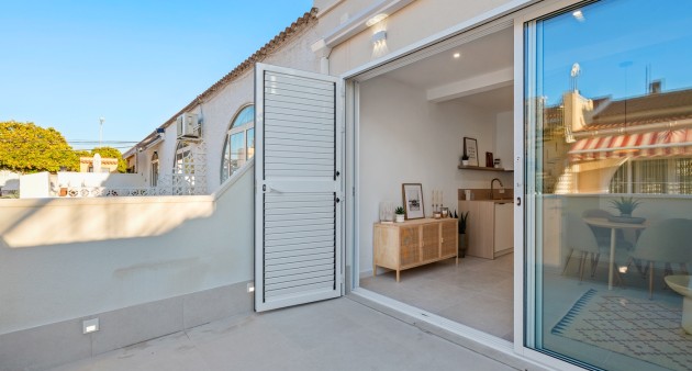 Verkoop - Adosado - Torrevieja - El chaparral