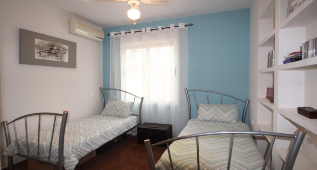 Sale - Villa - Guardamar del Segura