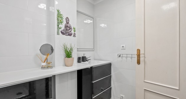 Sale - Ground floor apartment - Pilar de La Horadada - El Pilar de la Horadada