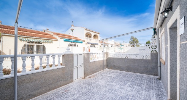 Sale - Bungalow - Torrevieja - El chaparral