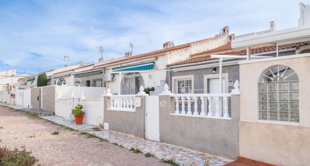 Sale - Bungalow - Torrevieja - El chaparral