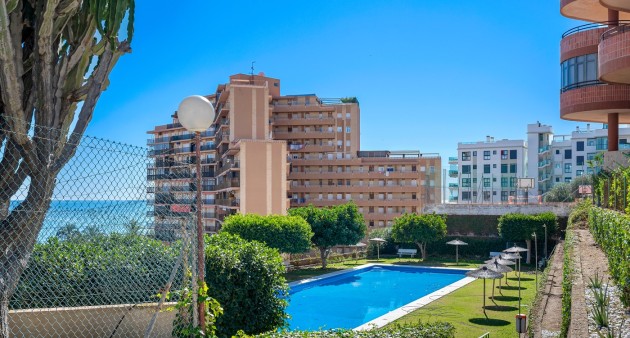 Sale - Apartment - Arenales del Sol - Segunda linea playa