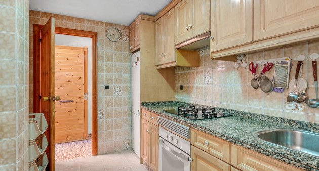 Sale - Apartment - Arenales del Sol - Segunda linea playa