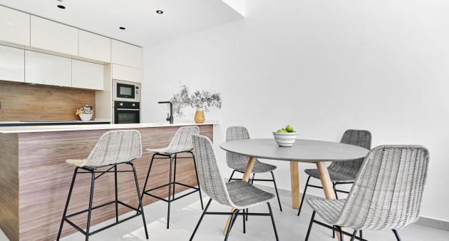 Nowo zbudowane - Bungalow - Torrevieja - Villa Amalia