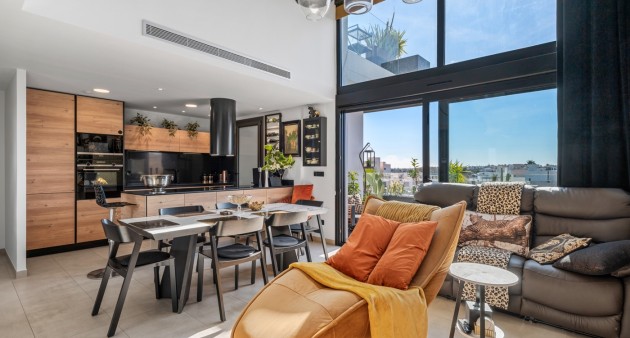 Sprzedaż - Penthouse - Villamartín