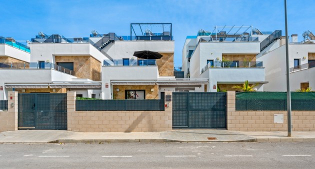 Venta - Chalet - Benijófar