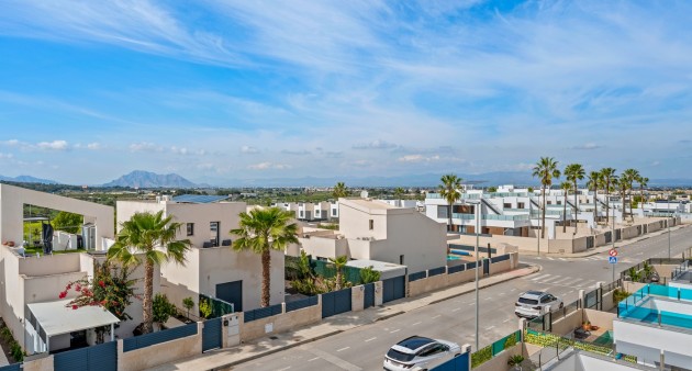 Venta - Chalet - Benijófar