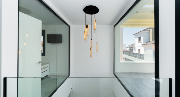 Venta - Chalet - Los Montesinos