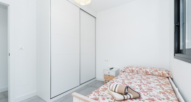 Venta - Chalet - Los Montesinos