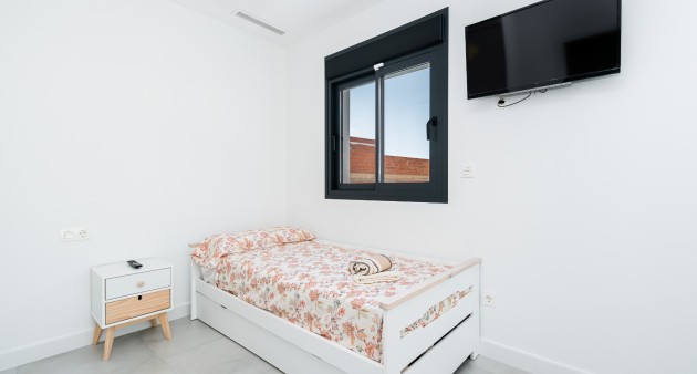 Venta - Chalet - Los Montesinos