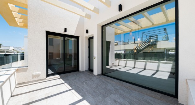 Venta - Chalet - Los Montesinos