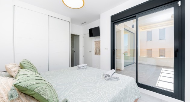 Venta - Chalet - Los Montesinos