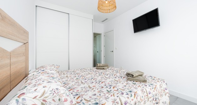 Venta - Chalet - Los Montesinos