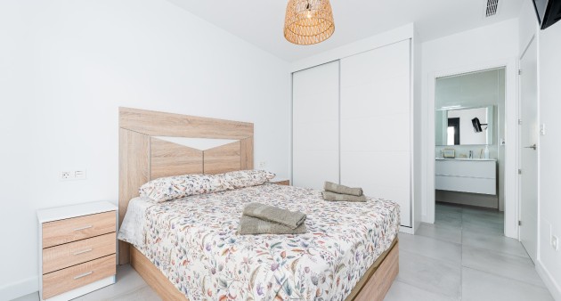 Venta - Chalet - Los Montesinos