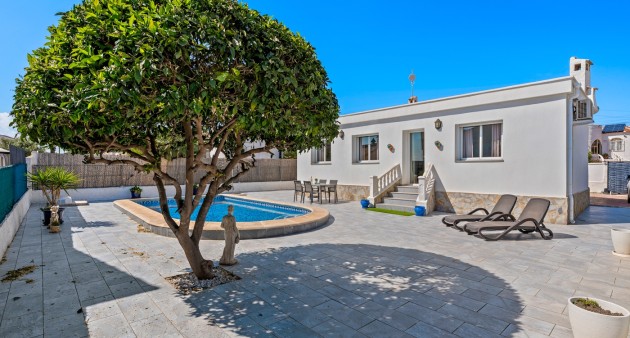 Sale - Villa - Ciudad Quesada - Rojales