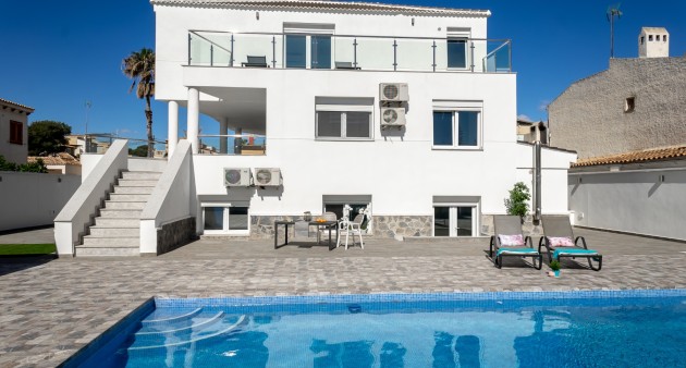 Sale - Villa - Torrevieja