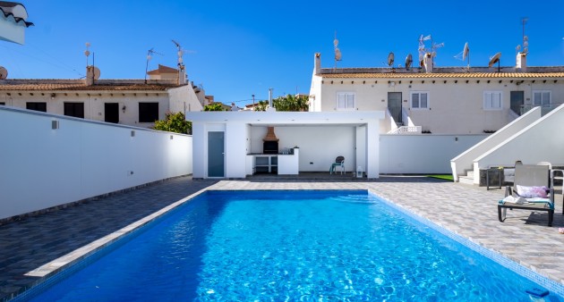 Sale - Villa - Torrevieja