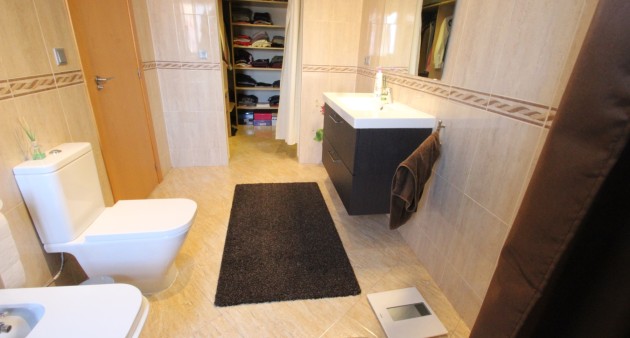 Sprzedaż - Apartament - Los Montesinos