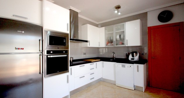 Sprzedaż - Apartament - Los Montesinos