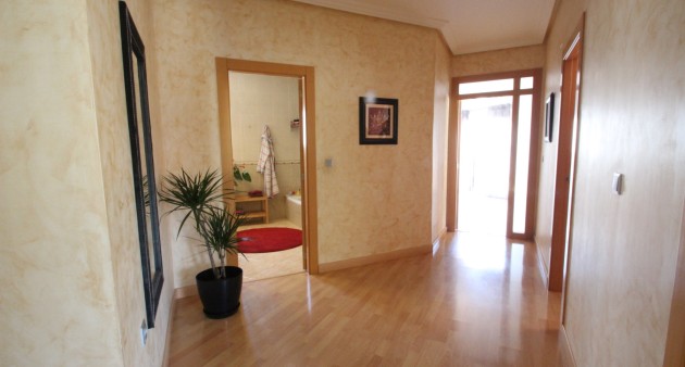 Sprzedaż - Apartament - Los Montesinos