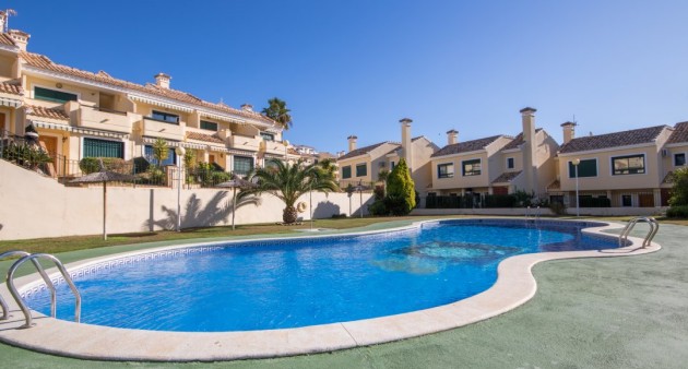 Sprzedaż - Apartament - Villamartín