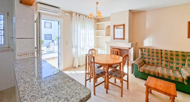 Sale - Town House - Villamartín