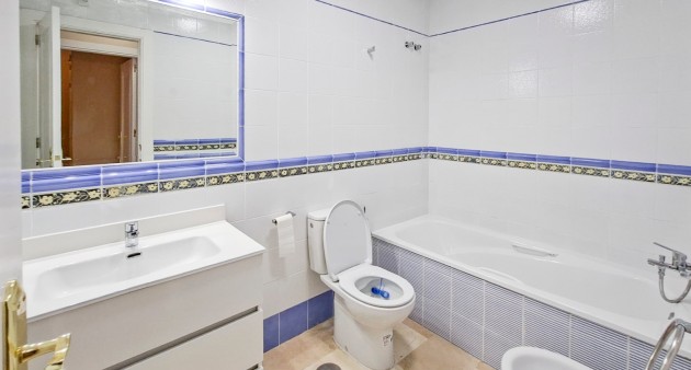 Sale - Town House - Villamartín