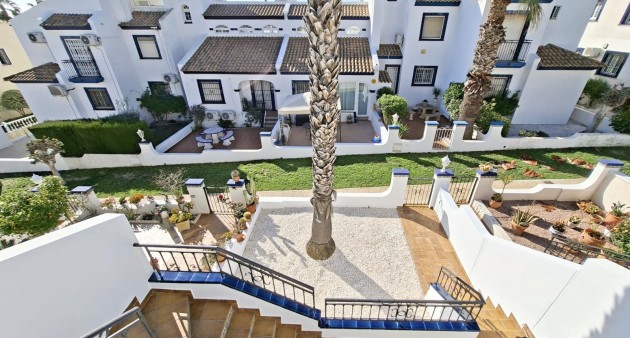 Sale - Town House - Villamartín