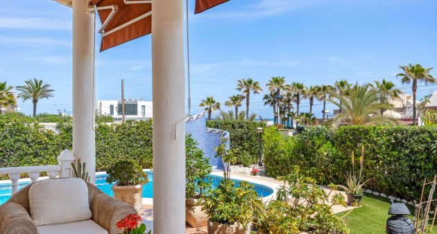 Venta - Chalet - Torrevieja - La Mata