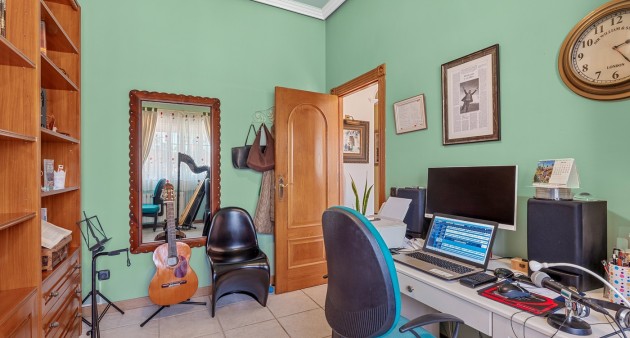 Venta - Chalet - Torrevieja - La Mata