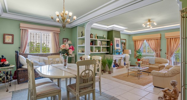 Venta - Chalet - Torrevieja - La Mata