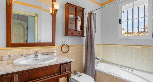 Venta - Chalet - Torrevieja - La Mata