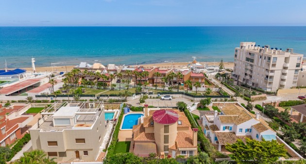 Venta - Chalet - Torrevieja - La Mata