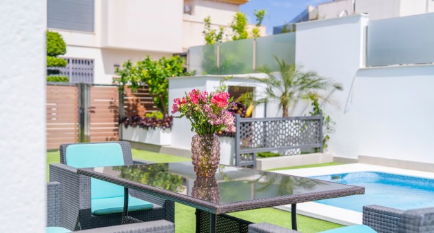 Sale - Villa - Torrevieja