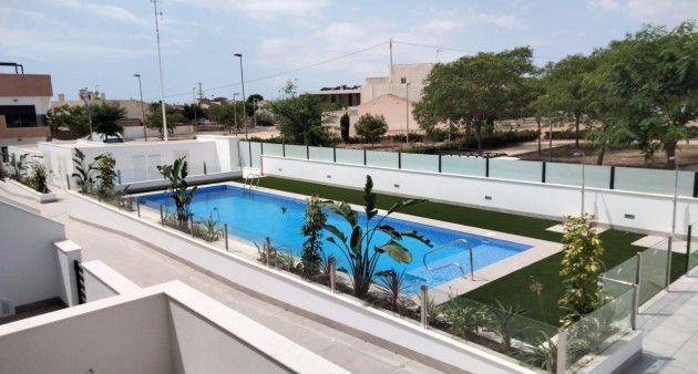 Nowo zbudowane - Bungalow - Pilar de La Horadada - pueblo